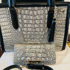 Brahmin Small Finley & Wallet Set